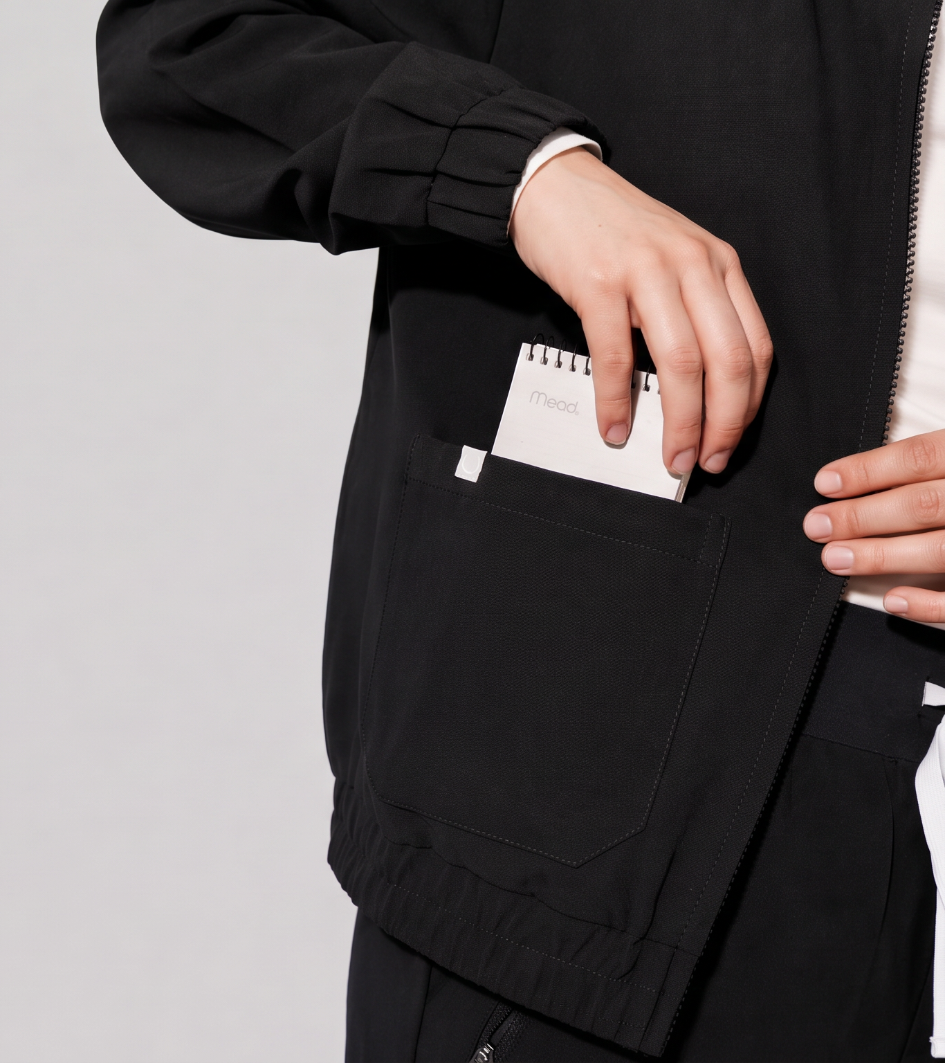 Thalia 2.0 Scrub Jacket - Black