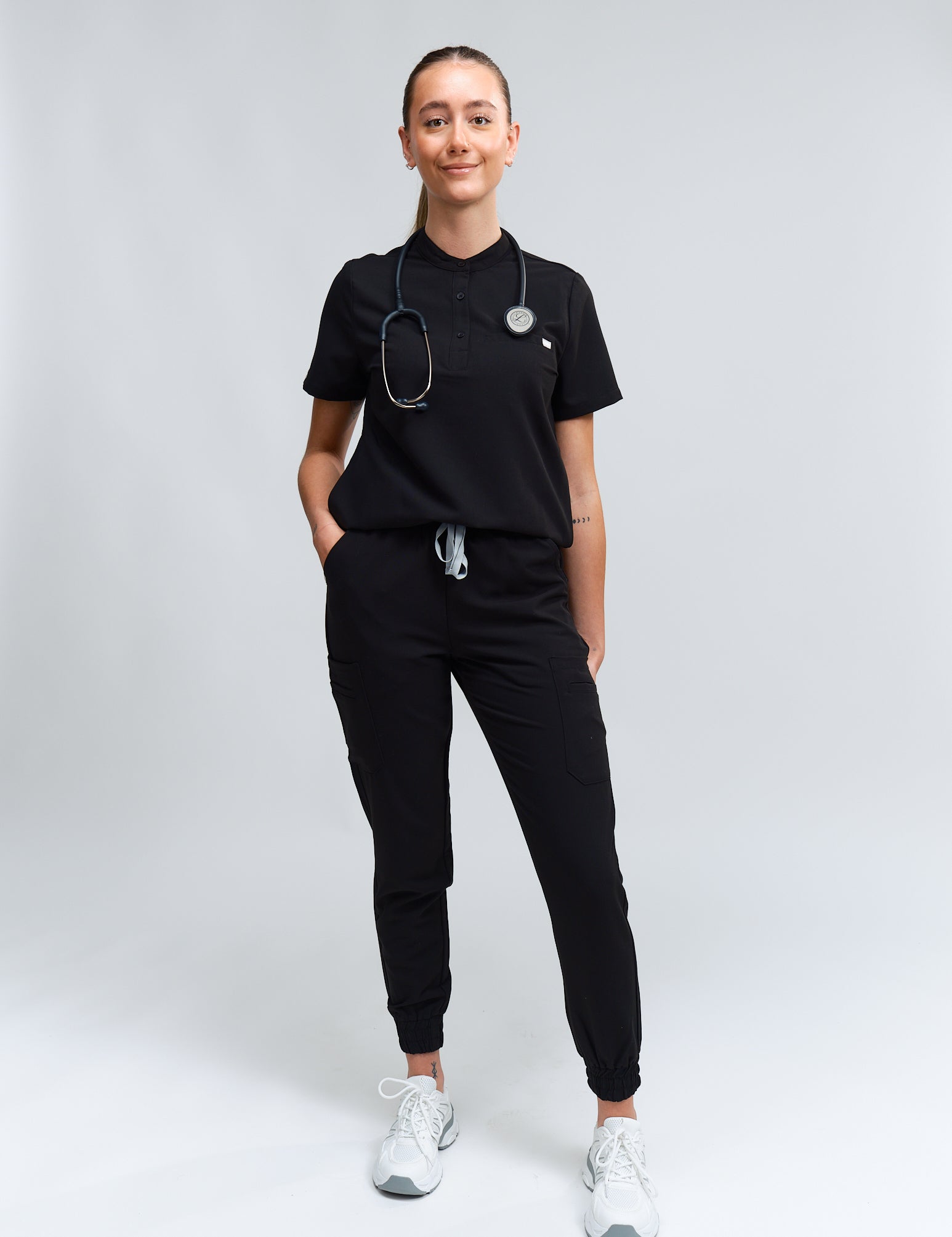 joiia-gloria-scrub-top-black-female-canada-1.jpg