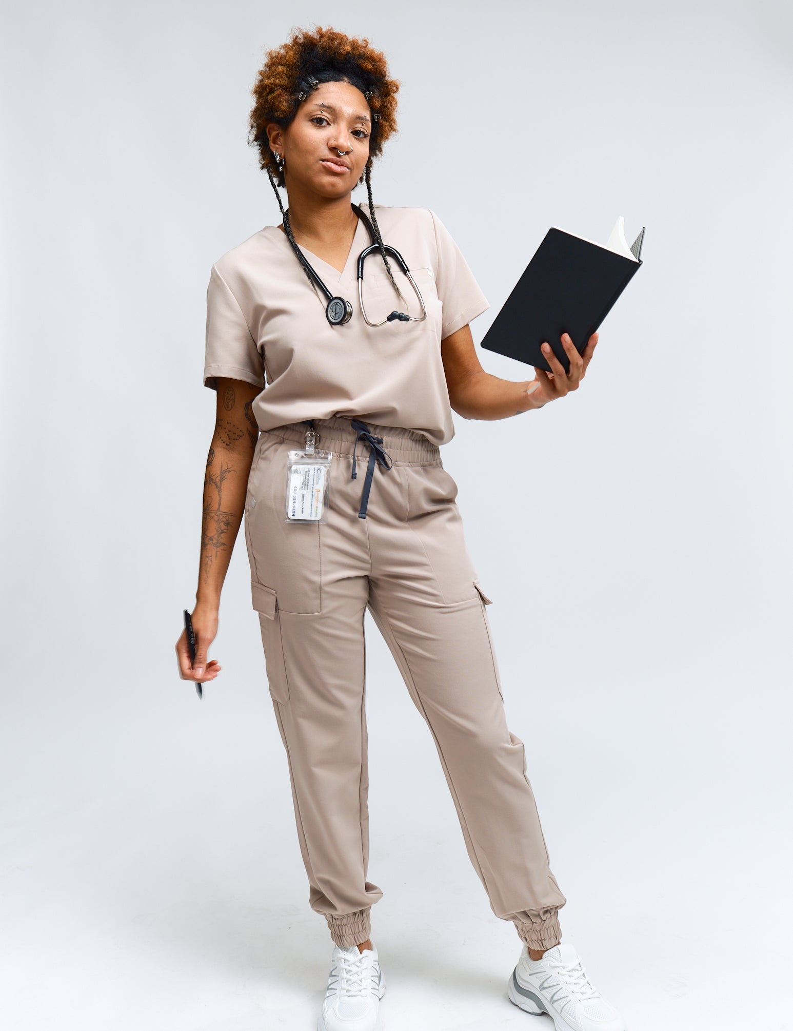 joiia-lydia-jogger-scrub-pants-sandstone-beige-female-canada-1.jpg