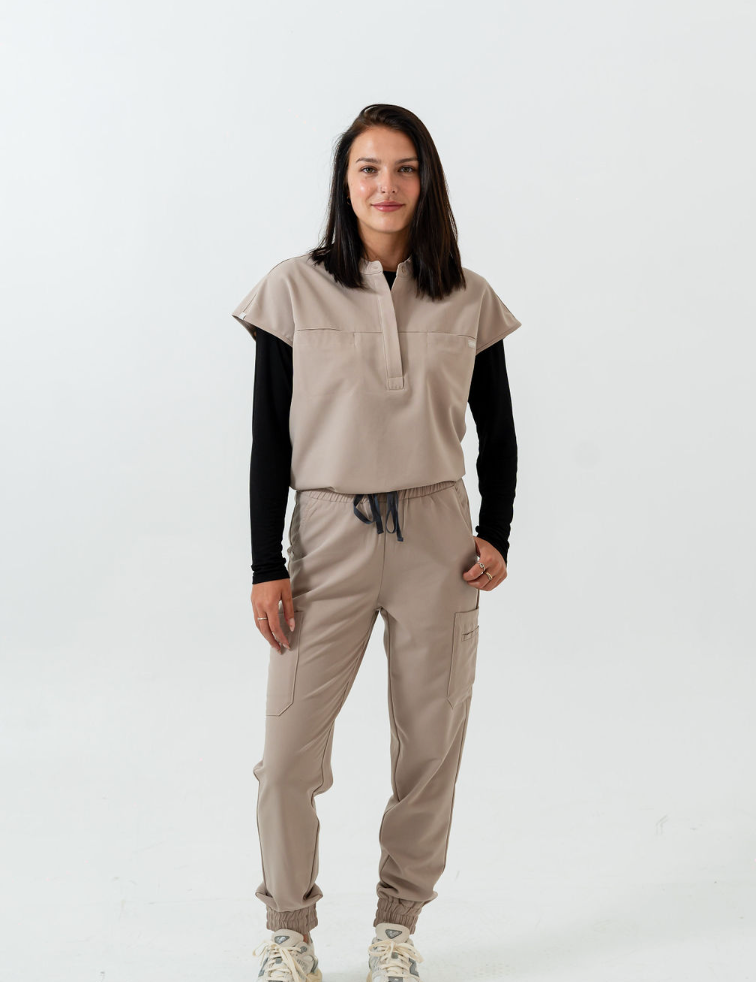 joiia-samia-longsleeve-underscrub-black-female-canada-1.png